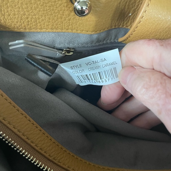 🍁🍁Vince Camuto “Creamy Carmel” Leather Bag - Picture 6 of 10